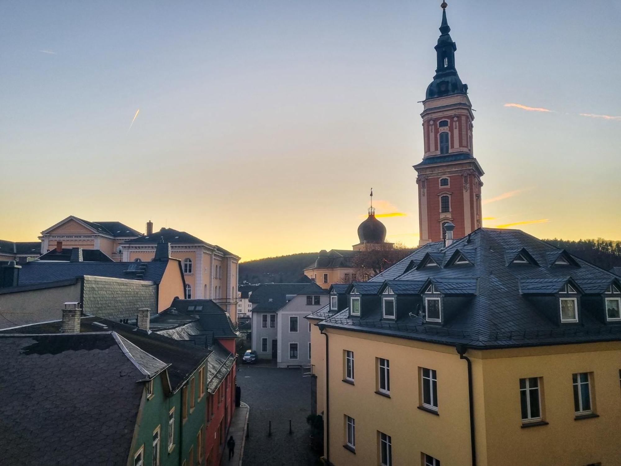 Maremar - Design Maisonette Altstadt - 4 Pers - 57Qm - Luxus Boxspringbett - Kueche - Arbeitsplatz - Privater Parkplatz Greiz Buitenkant foto