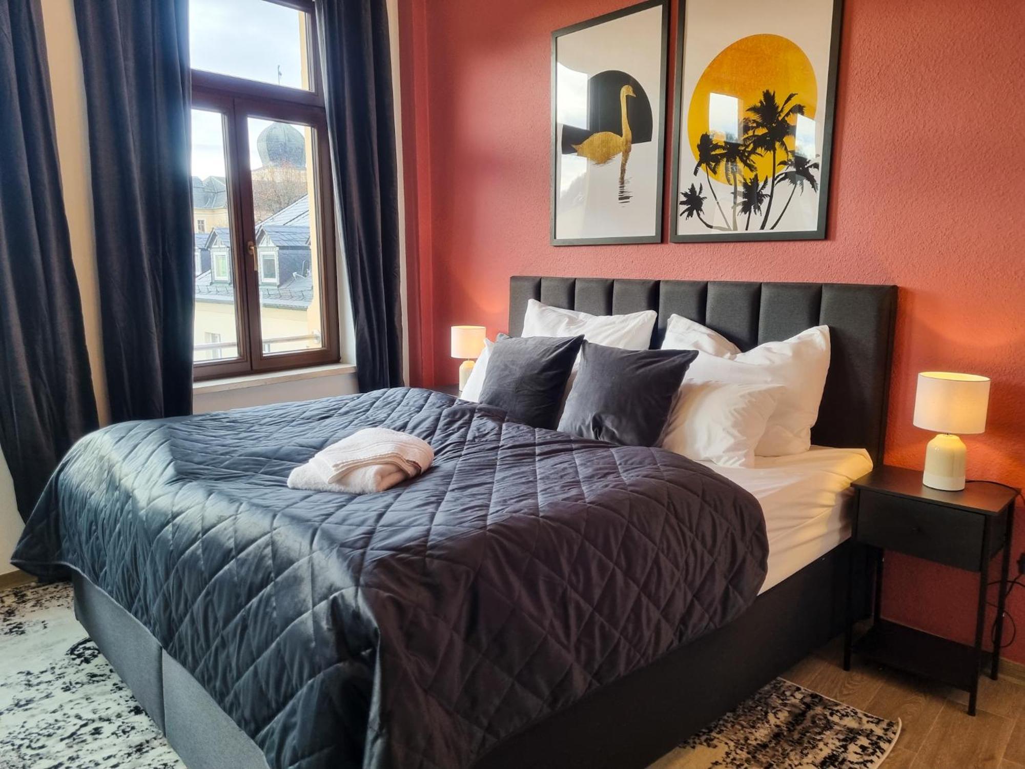 Maremar - Design Maisonette Altstadt - 4 Pers - 57Qm - Luxus Boxspringbett - Kueche - Arbeitsplatz - Privater Parkplatz Greiz Buitenkant foto